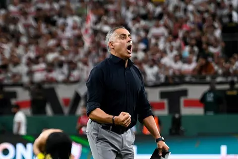 مصدر مقرب من جوميز ليلا كورة: تقدم بشكوى جديدة ضد الزمالك للفيفا
